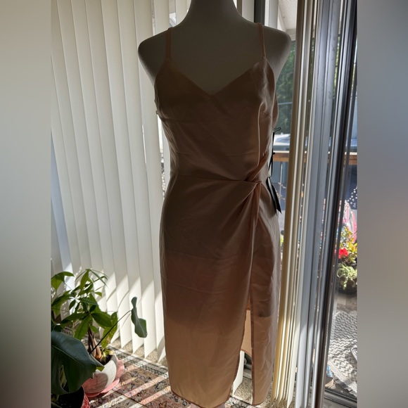 NWT Lulus Beige Dress Women’s size Small Midi style - Picture 14 of 16